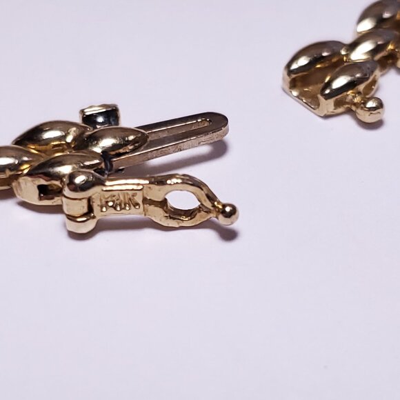 Estate 2.40ctw Pear Cut Tanzanite & Diamond Panther 14Kt Y/Gold 7" Bracelet23253 - Picture 5 of 9